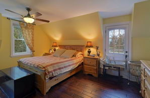 Master Bedroom - Country homes for sale and luxury real estate including horse farms and property in the Caledon and King City areas near Toronto